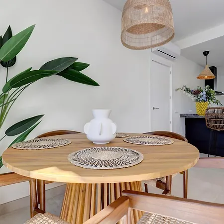 Dalia - Gerenoveerd Direct Aan Zee Εστεπόνα