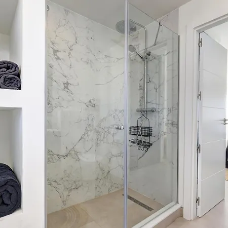 Dalia - Gerenoveerd Direct Aan Zee * Εστεπόνα